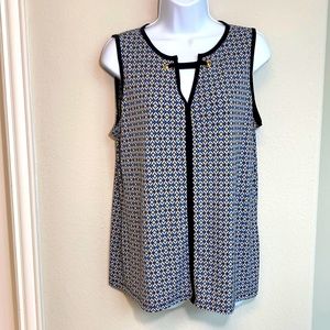 Sleeveless top Sz M
